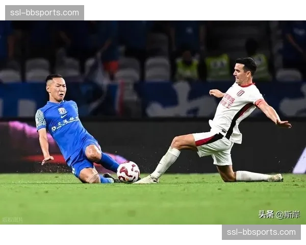 【2026年4月中超联赛·赛中·战报全场比赛结束，成都蓉城2-1逆转上海申花，周定洋攻入制胜球